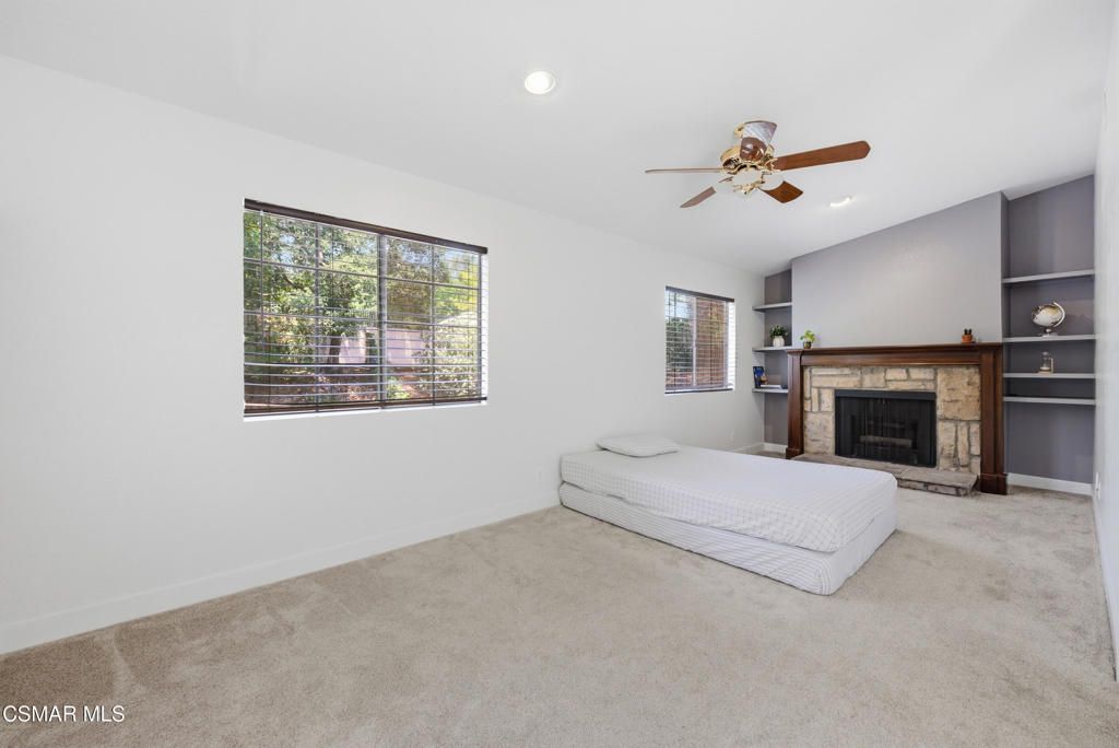 Image 11 of property listing at 29633 Strawberry Hill Drive, Agoura Hills, CA 91301