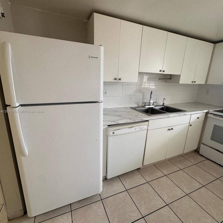 506 NW 87th Avenue 309, Miami, FL 33172