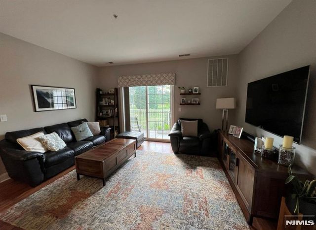 3111 Windsor Park Court 3111, Englewood, NJ 07631