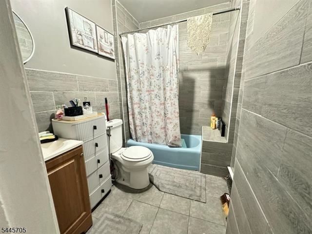 163 W 24Th St, Bayonne City, NJ 07002