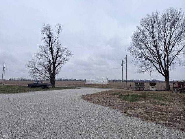 2192 E 300 N, Crawfordsville, IN 47933