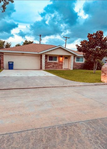 2902 19th Avenue N, Texas City, TX 77590