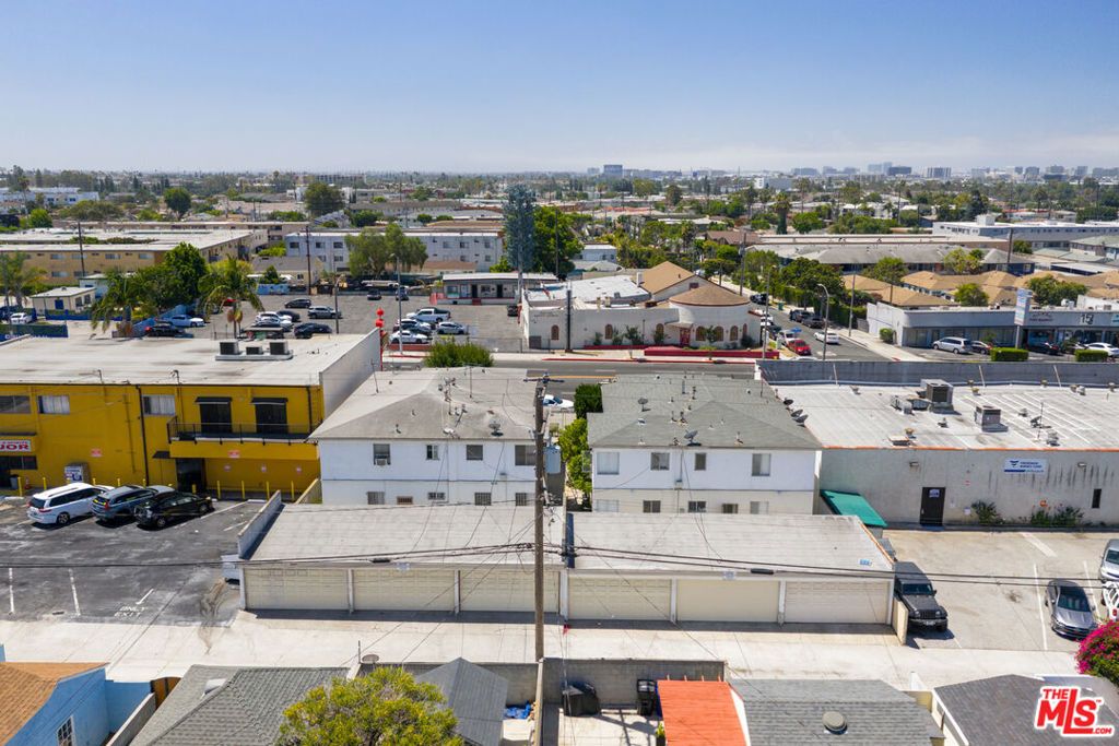 Image 28 of property listing at 1412 Centinela Avenue, Inglewood, CA 90302