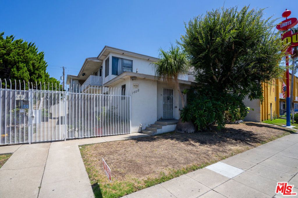 Image 7 of property listing at 1412 Centinela Avenue, Inglewood, CA 90302