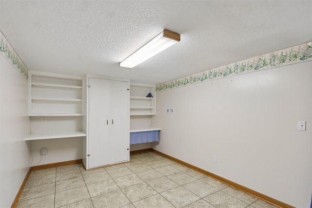 14025 Summit Drive, Clive, IA 50325