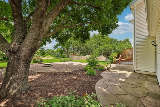 14025 Summit Drive, Clive, IA 50325