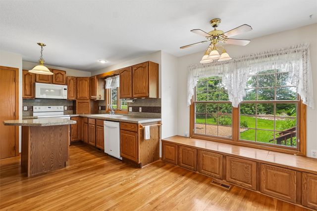 14025 Summit Drive, Clive, IA 50325