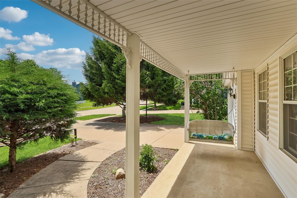 14025 Summit Drive, Clive, IA 50325