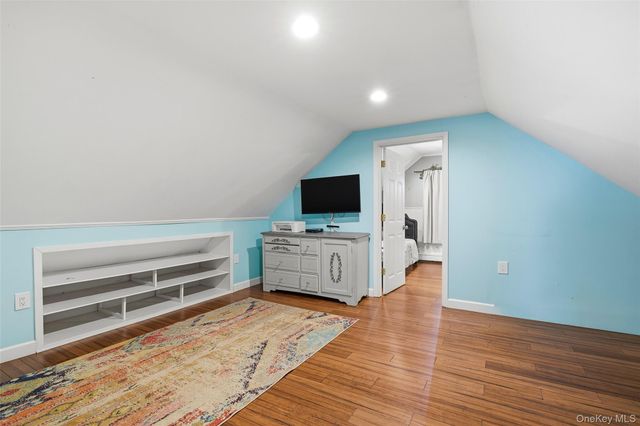 3977 Baylis Road, Seaford, NY 11783