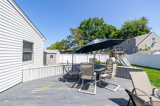 3977 Baylis Road, Seaford, NY 11783