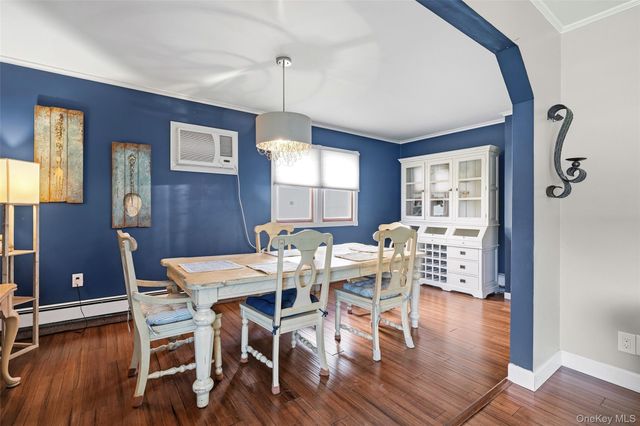 3977 Baylis Road, Seaford, NY 11783