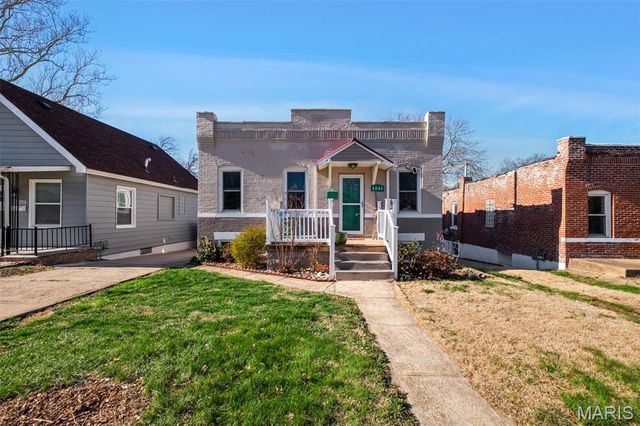 4044 Walsh Street, St Louis, MO 63116