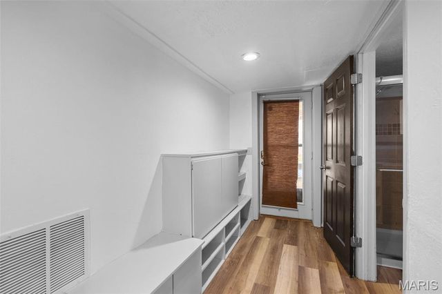 4044 Walsh Street, St Louis, MO 63116