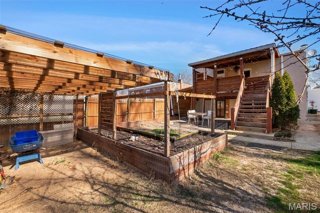 4044 Walsh Street, St Louis, MO 63116