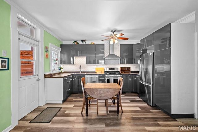 4044 Walsh Street, St Louis, MO 63116