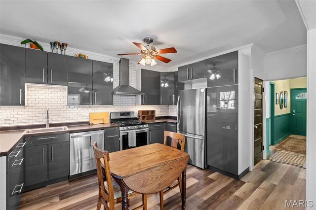 4044 Walsh Street, St Louis, MO 63116