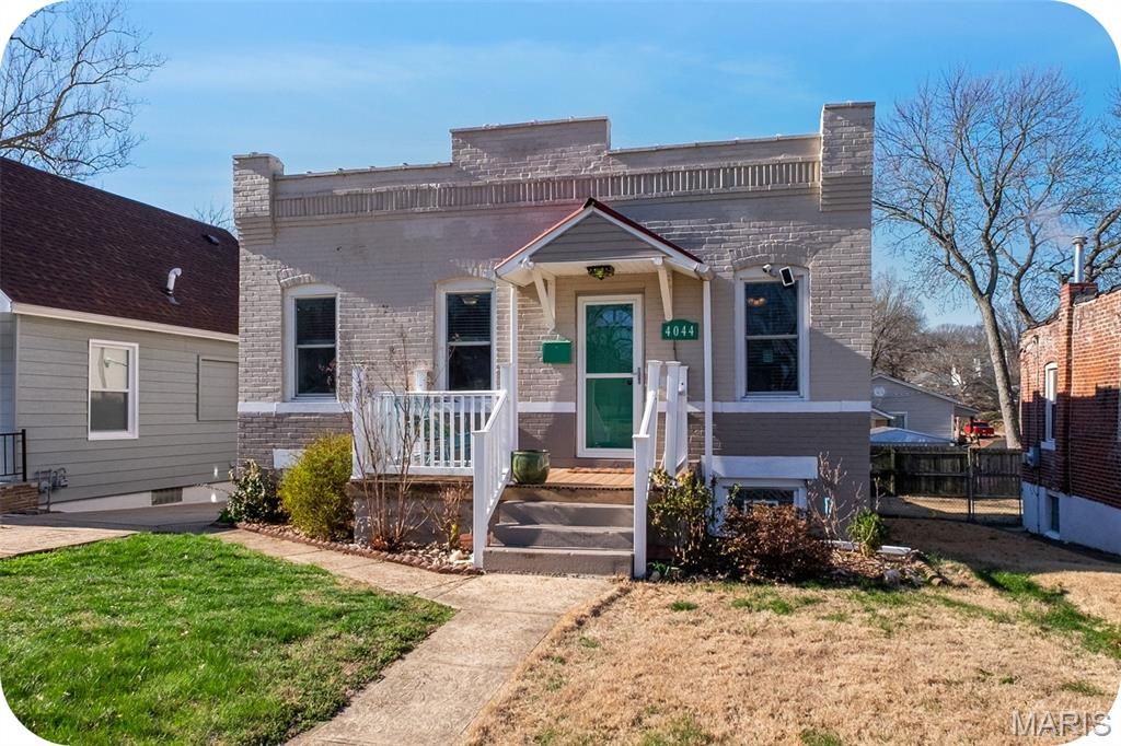4044 Walsh Street, St Louis, MO 63116