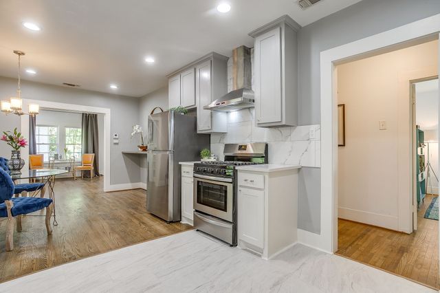 1720 Belle Place, Fort Worth, TX 76107