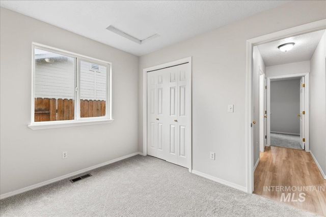 1808 Cambridge St, Caldwell, ID 83607