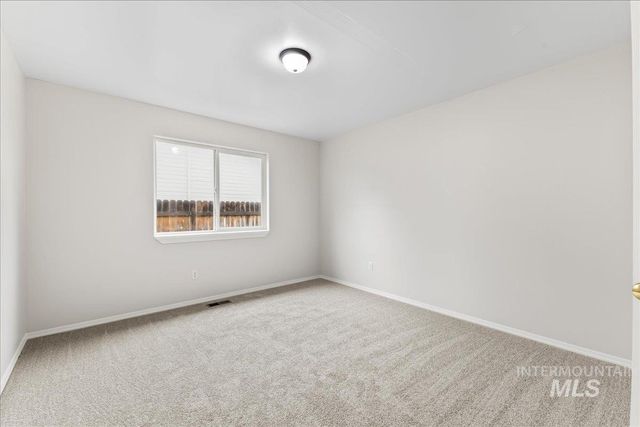 1808 Cambridge St, Caldwell, ID 83607