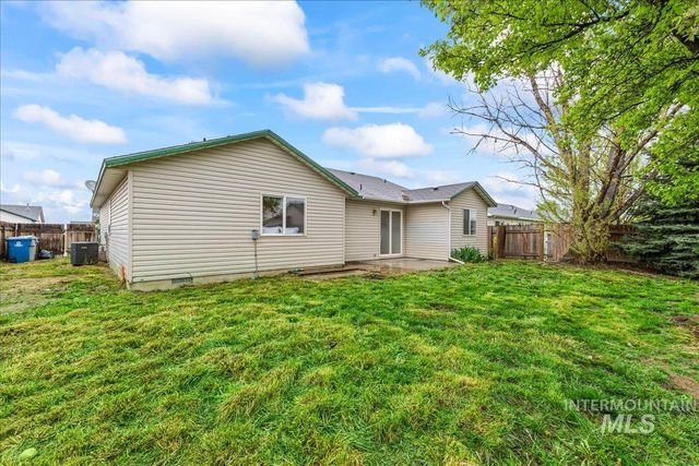 1808 Cambridge St, Caldwell, ID 83607