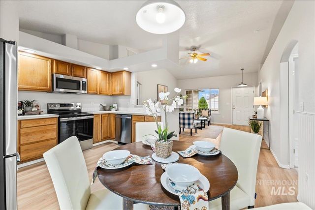 1808 Cambridge St, Caldwell, ID 83607