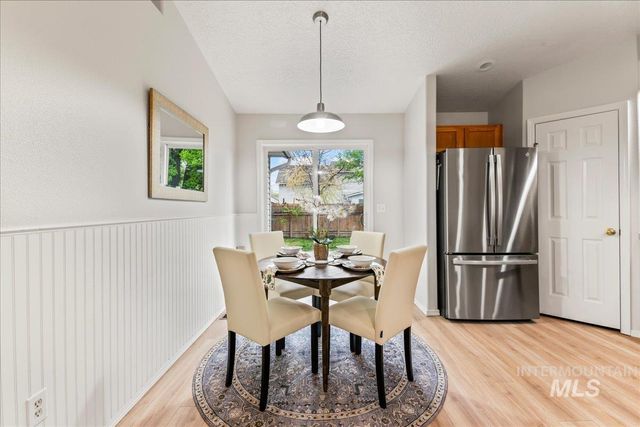 1808 Cambridge St, Caldwell, ID 83607