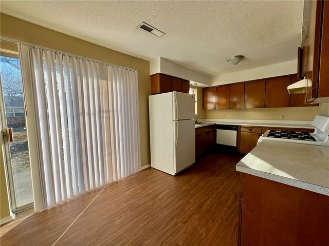 2005 Theodore Drive A, Springdale, AR 72762
