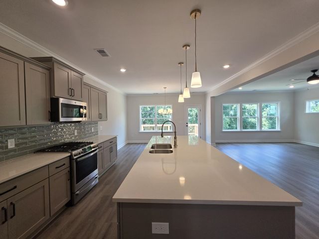 2061 Emily Margaret Road, Chesnee, SC 29323