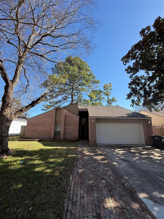 3918 Algernon Drive, Spring, TX 77373