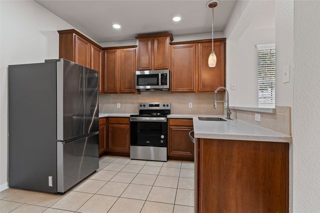 3073 Peyton Brook Drive, Fort Worth, TX 76137