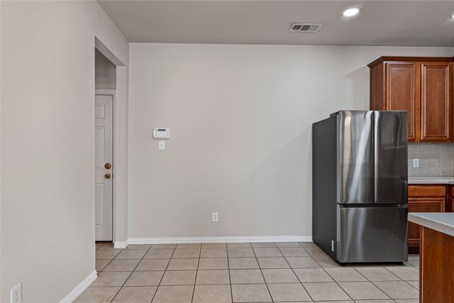3073 Peyton Brook Drive, Fort Worth, TX 76137