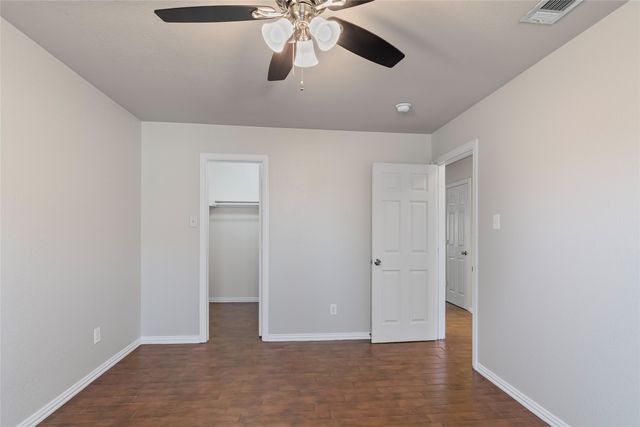 3073 Peyton Brook Drive, Fort Worth, TX 76137