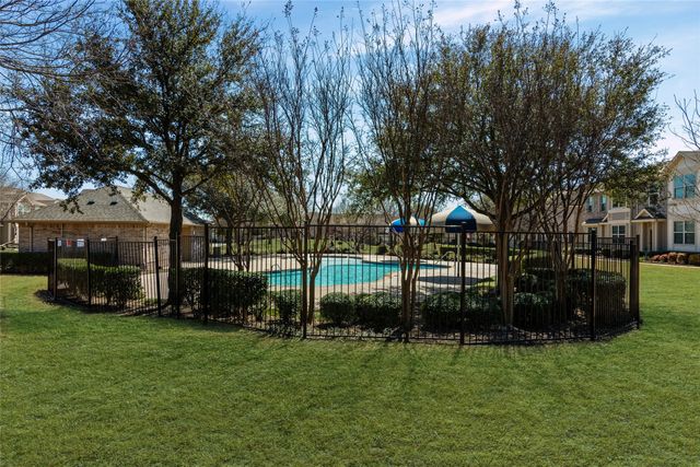 3073 Peyton Brook Drive, Fort Worth, TX 76137
