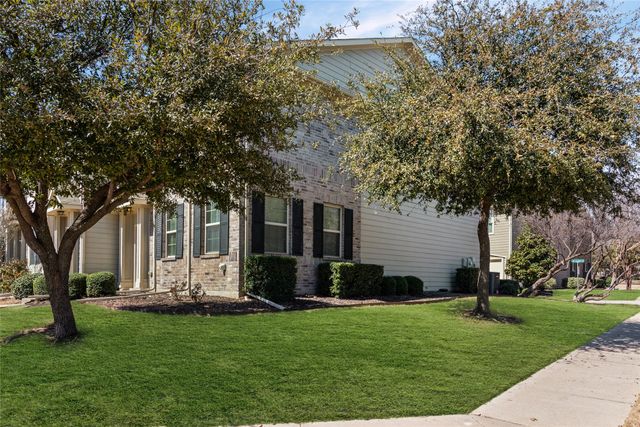 3073 Peyton Brook Drive, Fort Worth, TX 76137