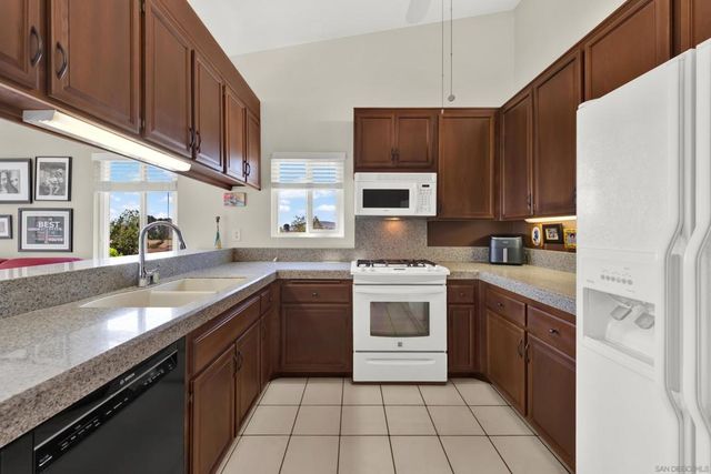 17925 Avenida Cordillera, San Diego, CA 92128