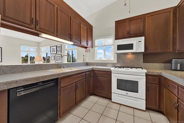 17925 Avenida Cordillera, San Diego, CA 92128