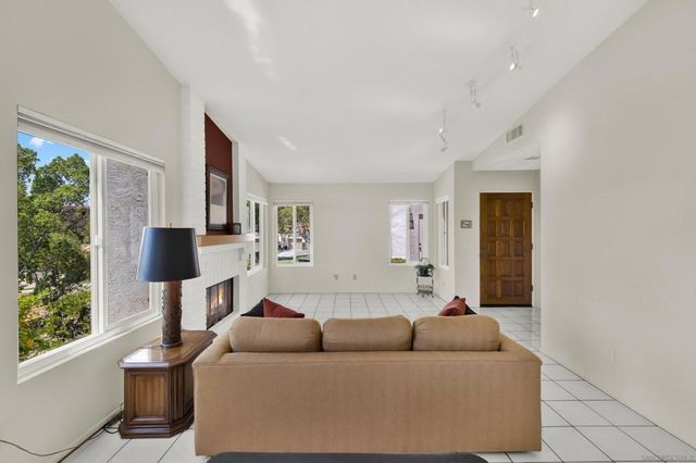 17925 Avenida Cordillera, San Diego, CA 92128