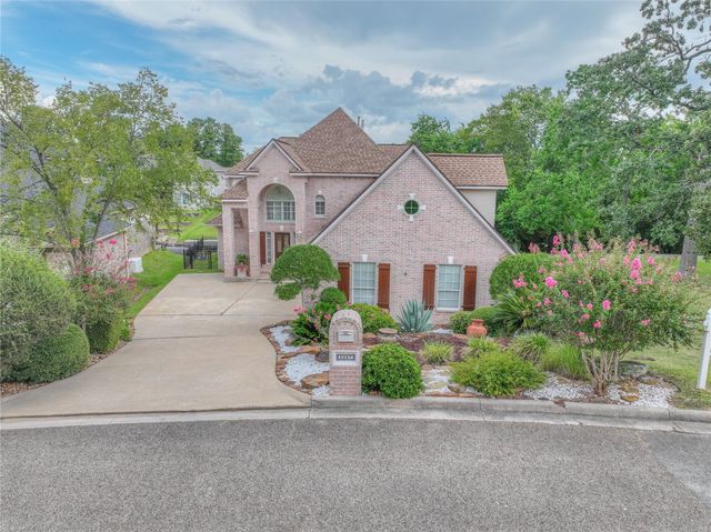 6087 Longmire Trail, Conroe, TX 77304