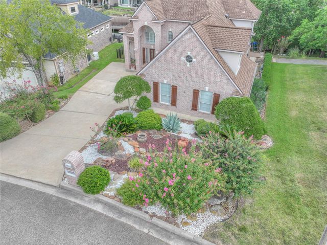 6087 Longmire Trail, Conroe, TX 77304