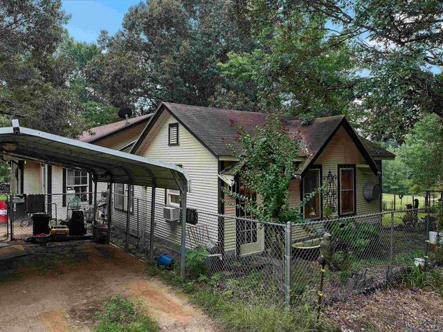 4996 & 5002 County Road 112 N, Overton, TX 75684