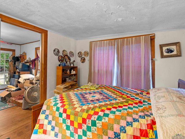 4996 & 5002 County Road 112 N, Overton, TX 75684