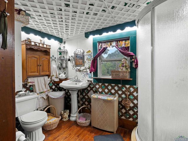 4996 & 5002 County Road 112 N, Overton, TX 75684