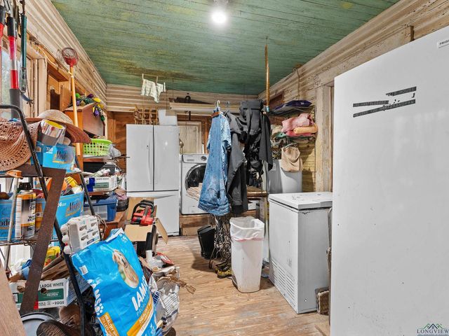 4996 & 5002 County Road 112 N, Overton, TX 75684