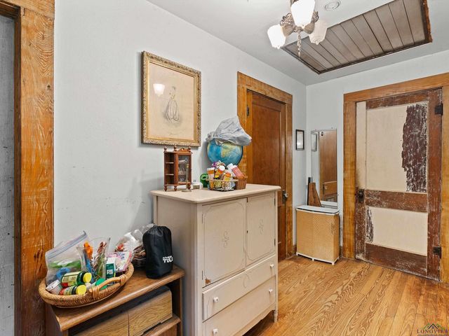 4996 & 5002 County Road 112 N, Overton, TX 75684