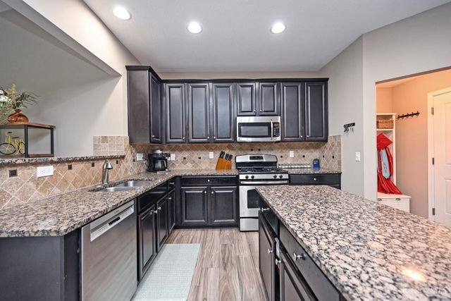 4826 Lakeview Court, South Lebanon, OH 45065
