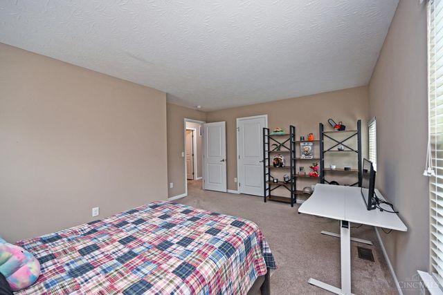 4826 Lakeview Court, South Lebanon, OH 45065