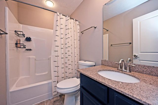 4826 Lakeview Court, South Lebanon, OH 45065