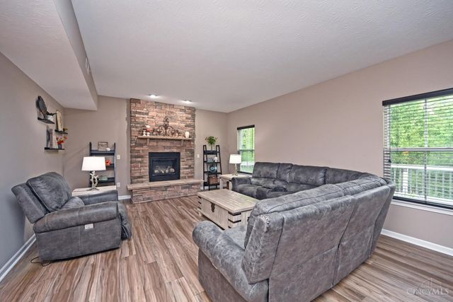 4826 Lakeview Court, South Lebanon, OH 45065