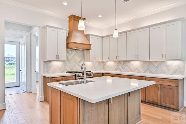 5 Sunset, Galveston, TX 77554